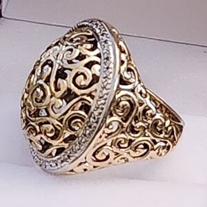 Elegant Gold Tone Ring